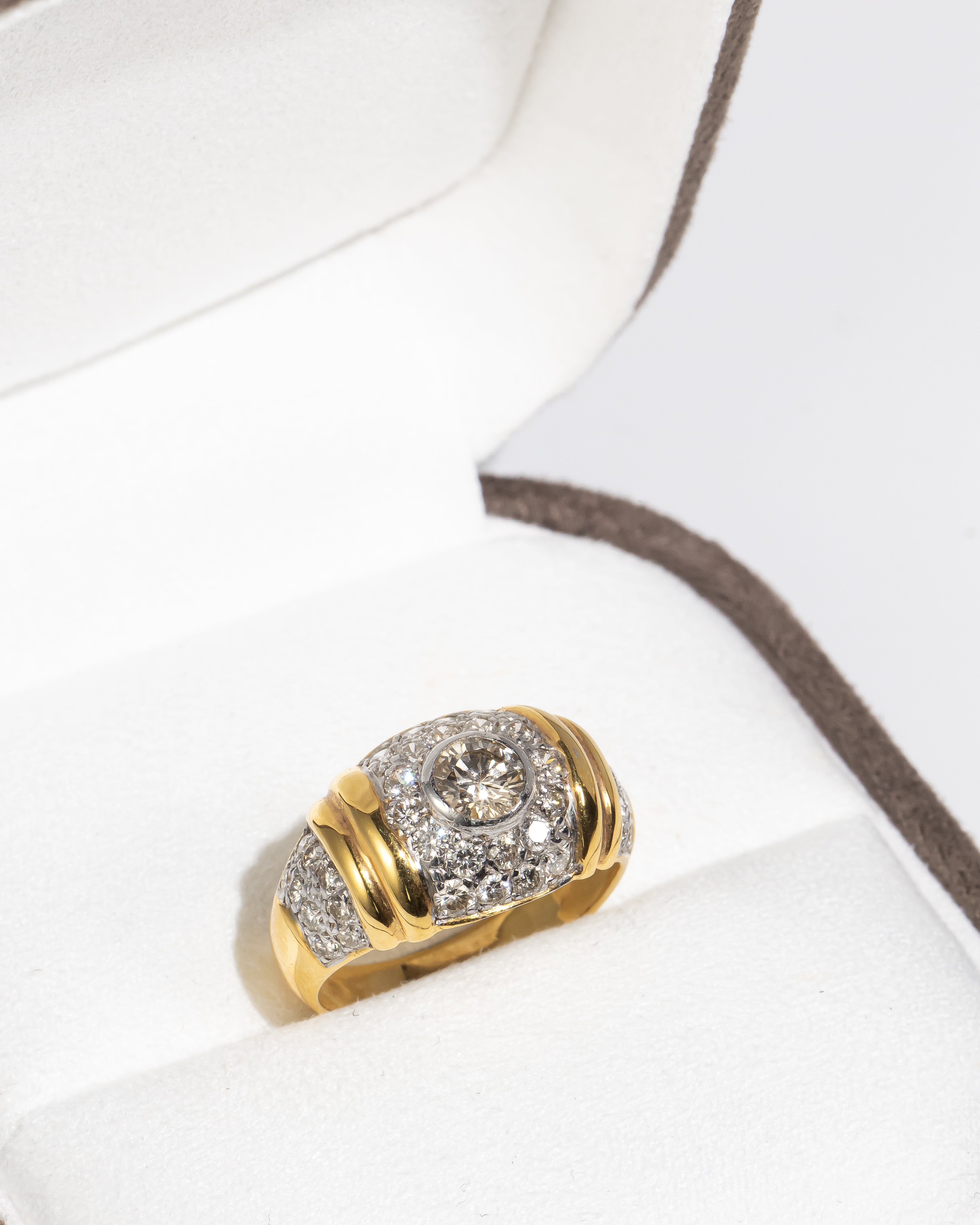 Majestic Center Diamond Ring
