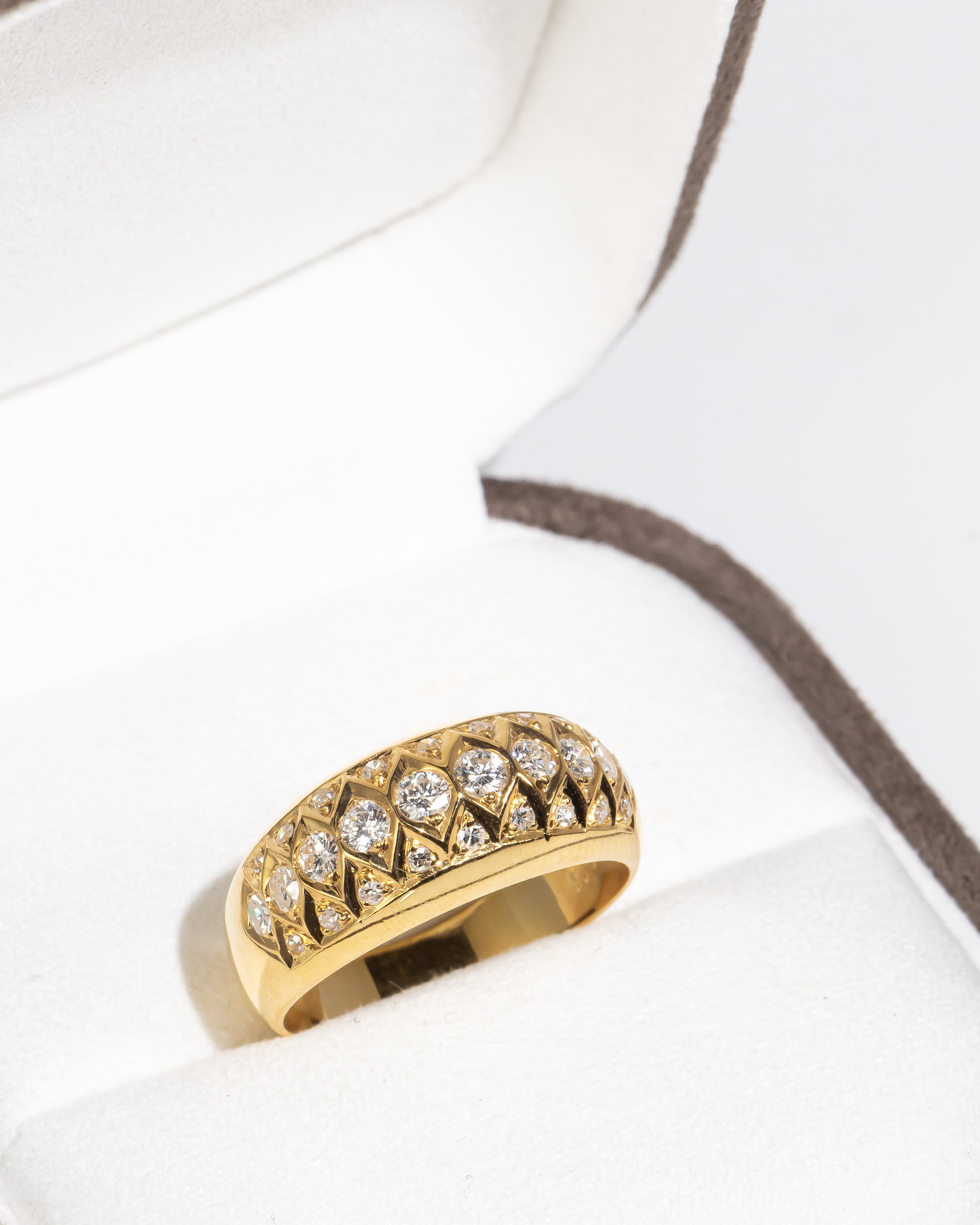 Vintage-Style Gold Ring with Fishbone Diamond Setting