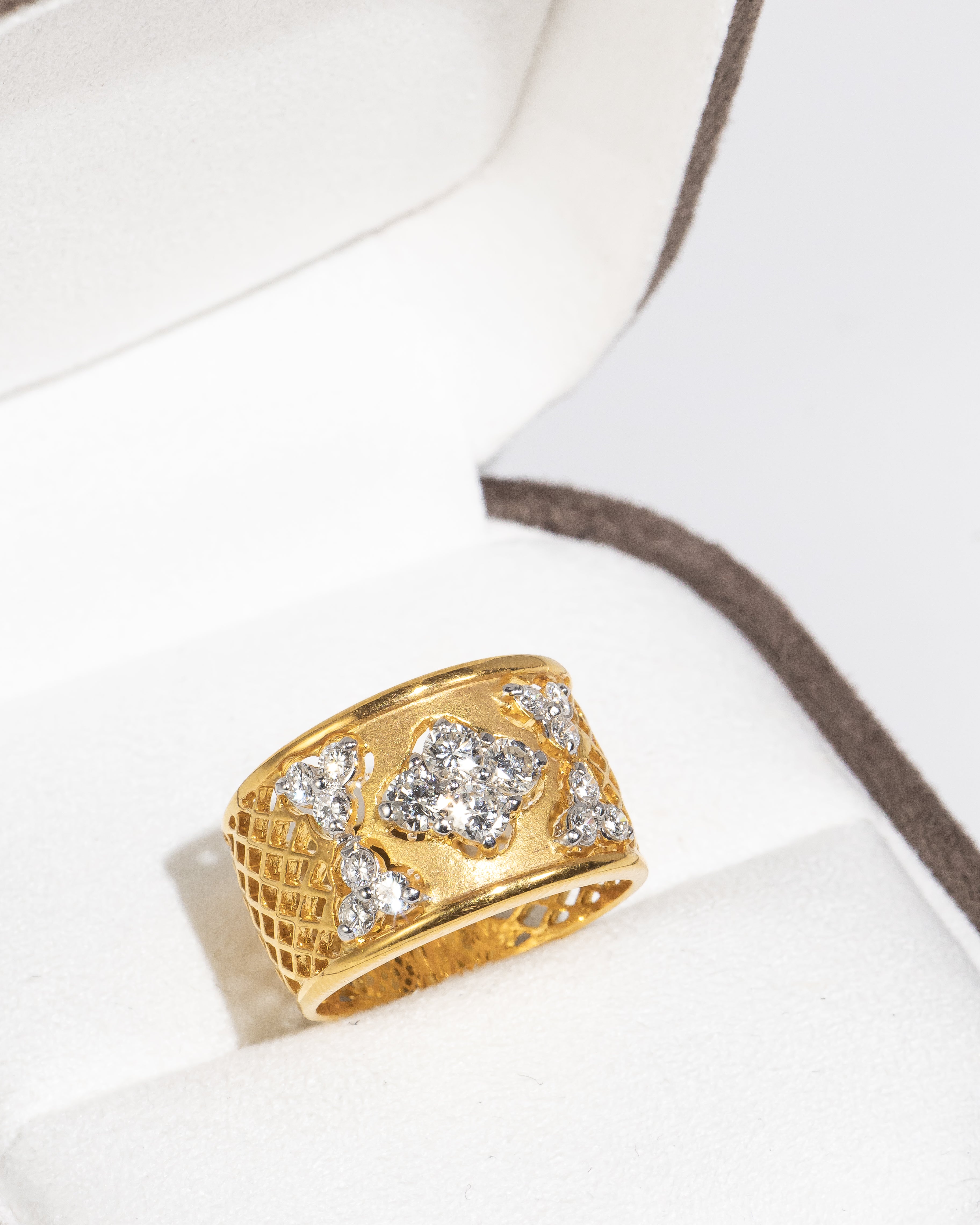 Diamond Ring with Matte & Polished Gold Filigree
