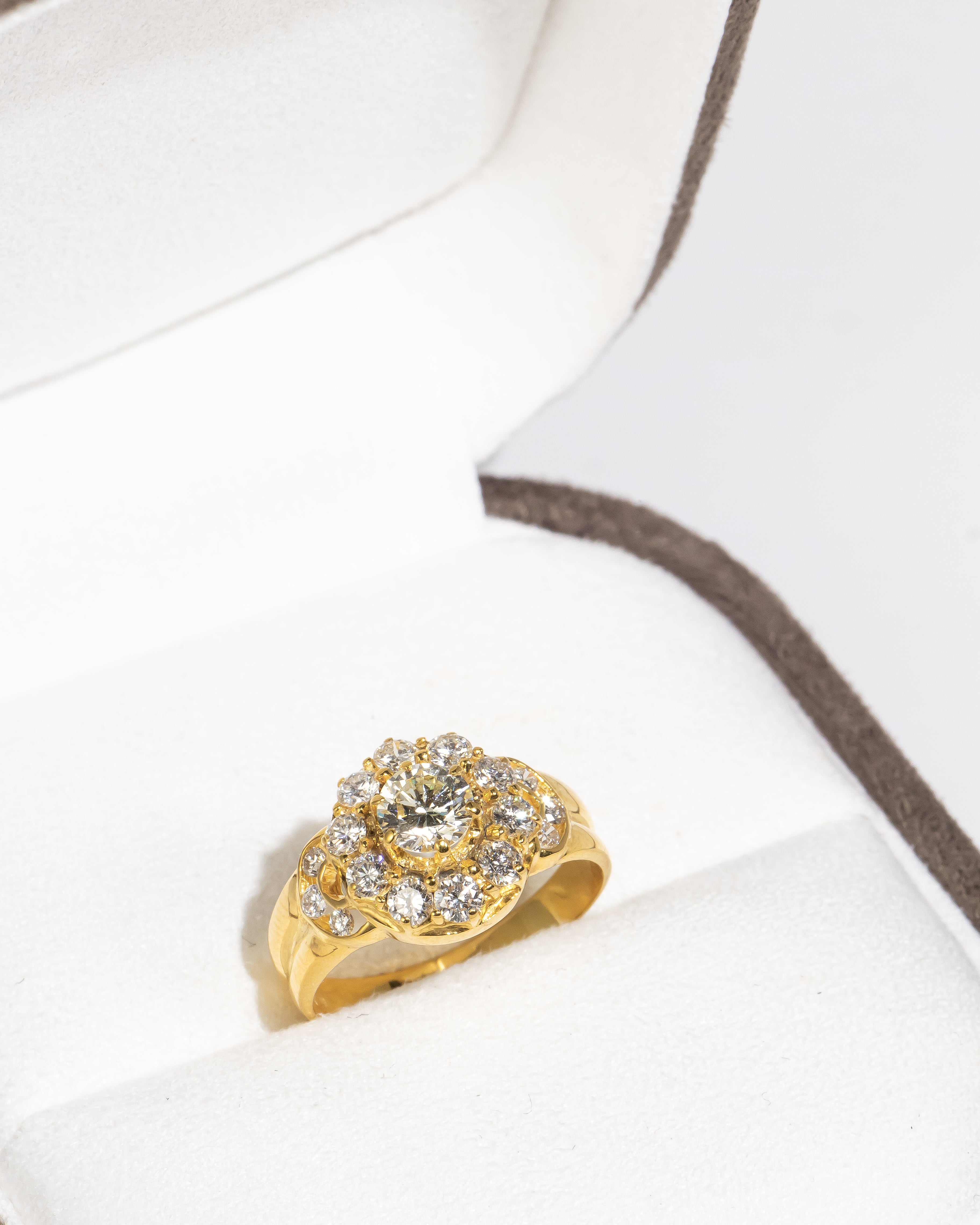 Vintage-Inspired Round Diamond Halo Ring