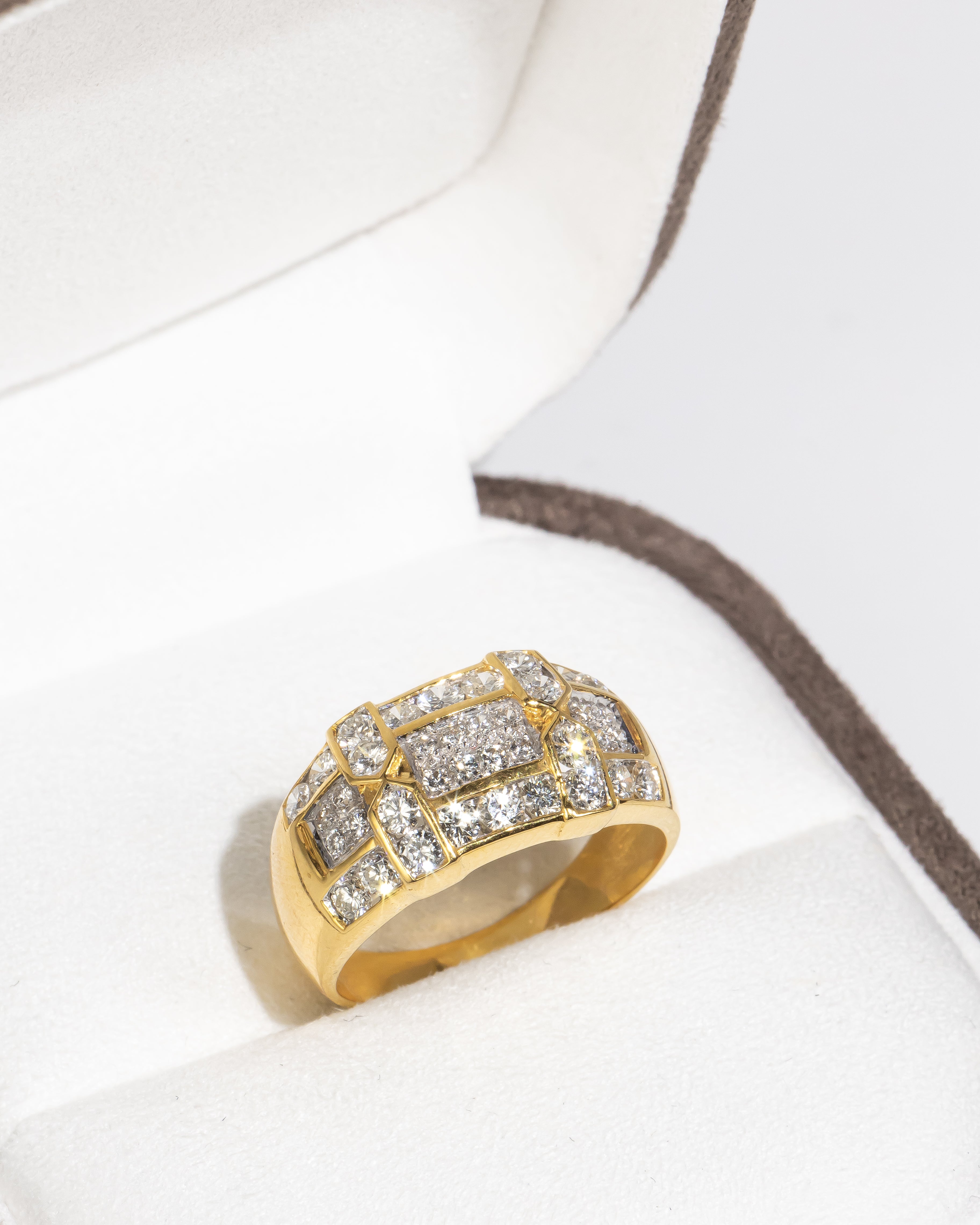 Small Diamond Gold Ring