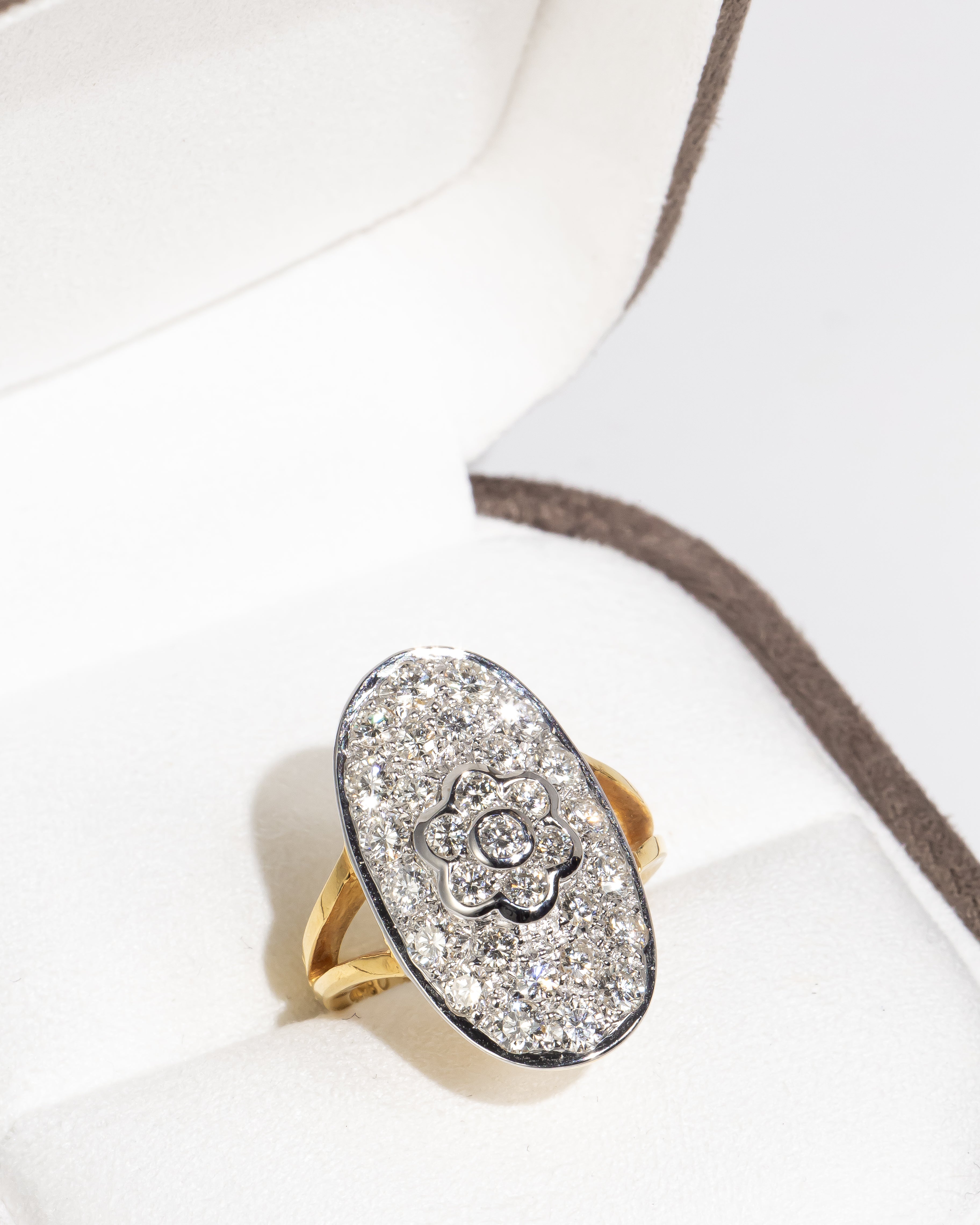 Luxury Diamond Ring
