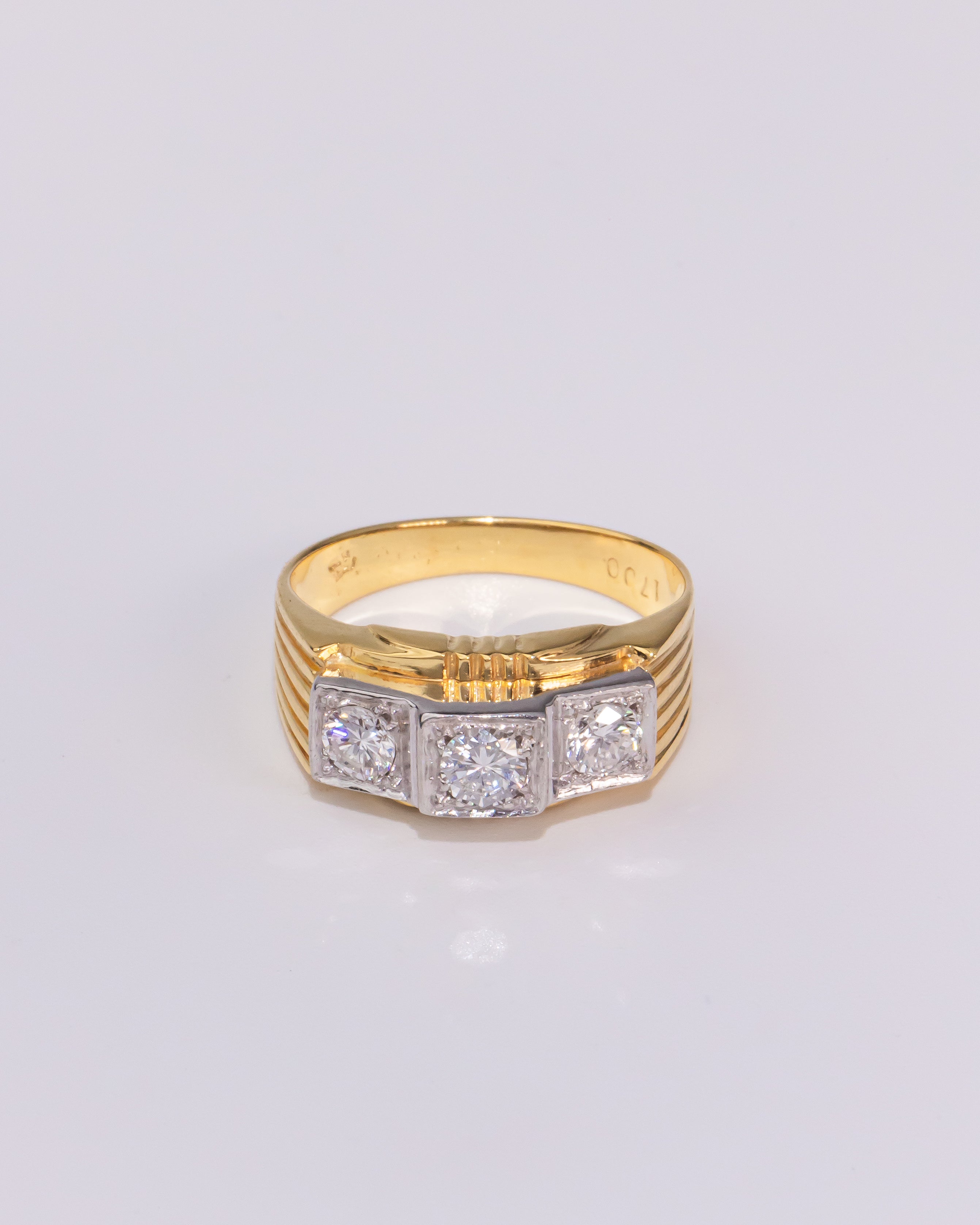 3-Stone Diamond Ring (Unisex)
